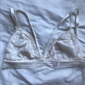 NWOT Victoria’s Secret Unlined Ivory Lace Bralette